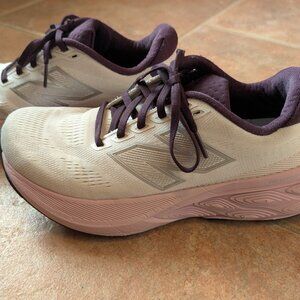 New Balance 880 v15 Fresh Foam size 7.5w